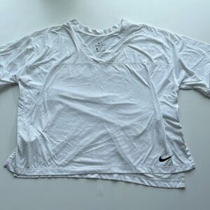 Nike top